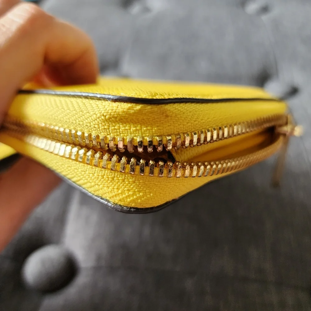 Preowned‎ Michael Kors yellow wristlet womens wallet